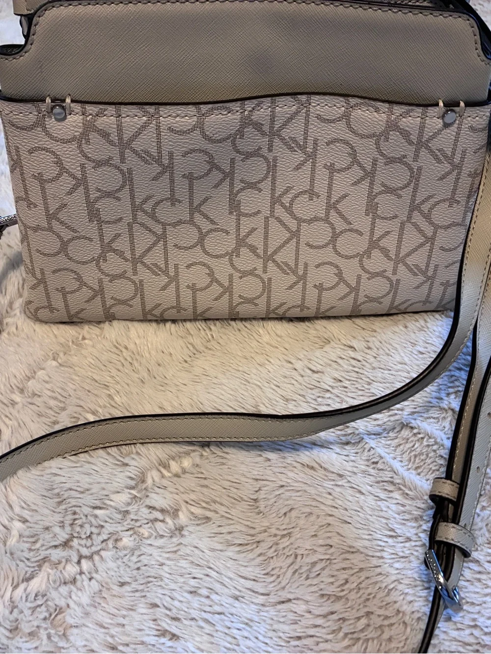Calvin KLIEN crossbody handbag-6 compartment - Picture 4 of 6